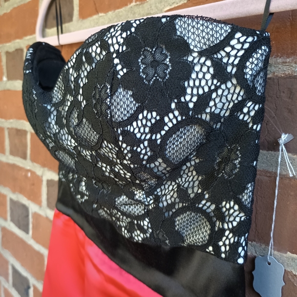 Red and Black Formal Dress - Picture 2 of 4